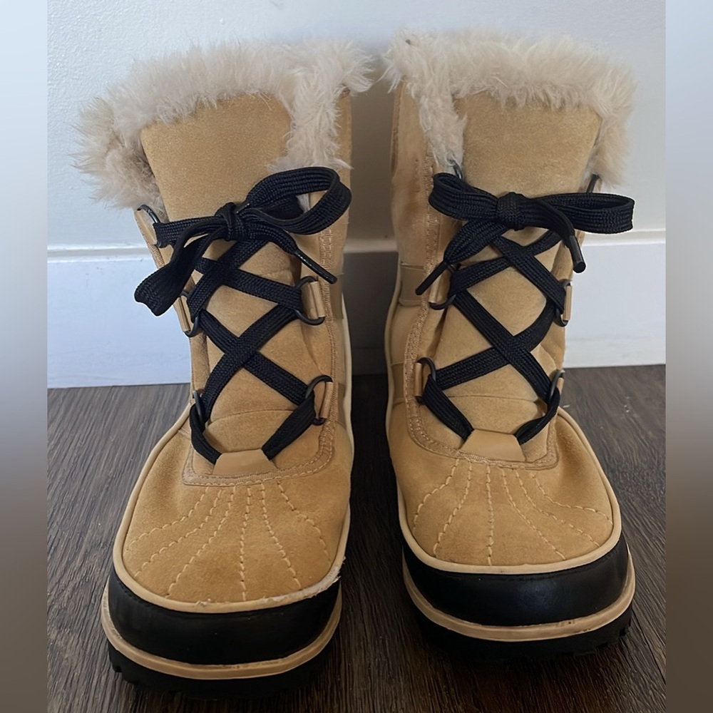 Sorel Tivoli III snow boots
